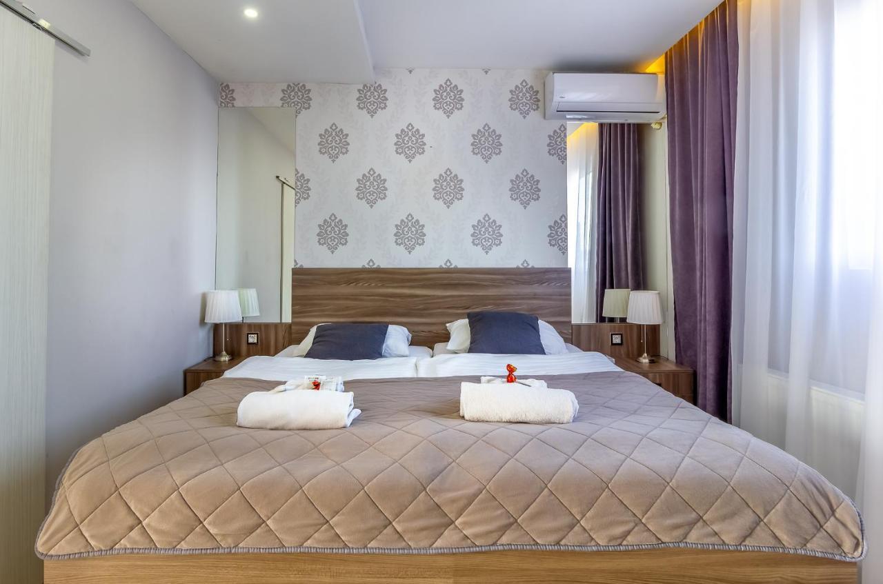 Plaza La - Night And Spa 斯雷姆斯卡米特罗维察 外观 照片